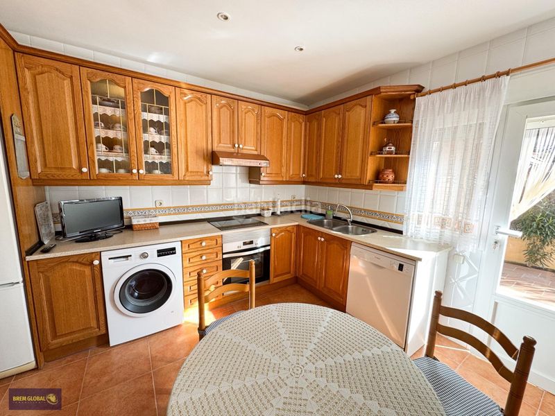 Foto c6bf3c12-a116-4909-8918-f9dea7985e4a. Casa aparellada amb calefacció aparcament a Cabrera (La)