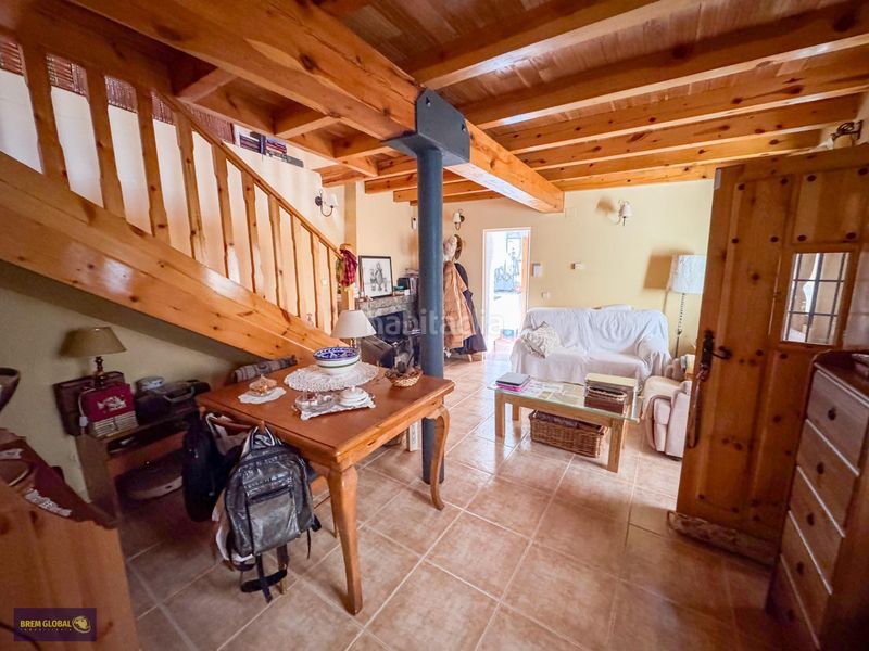 Foto f2eec843-773f-4695-8aeb-f5f71a350d5b. Casa con riscaldamento in Cabrera (La)