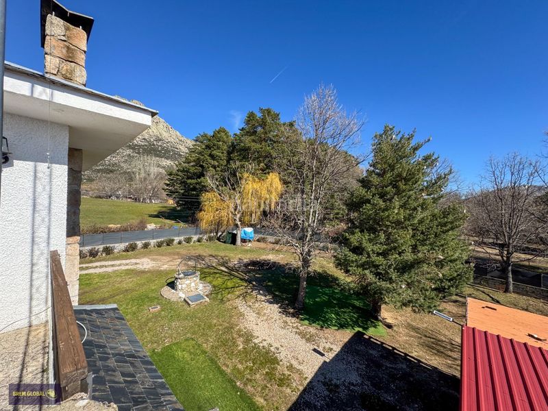 Foto c2bd94d1-bd38-4efd-92b8-53d19ad29207. Chalet en Bustarviejo