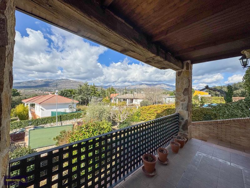 Foto 22834fd8-3843-4a86-94f5-76cf67a44887. Chalet en Navalafuente