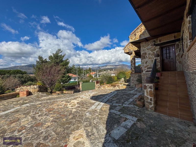 Foto 22fee34a-b181-4363-93eb-6a5b54e40e2e. Chalet en Navalafuente