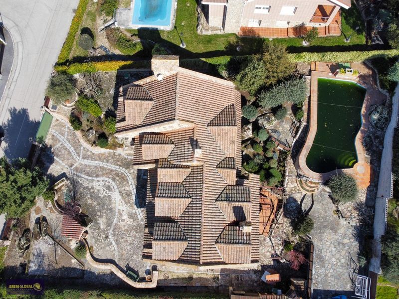 Foto 2bccc9f1-85af-49e5-b9e6-99b1a92d9d43. Chalet en Navalafuente