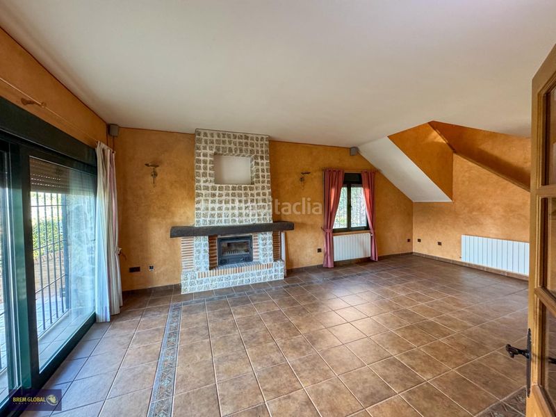 Foto 816aff9e-7aab-4b52-bd6d-957eb7a7dc20. Chalet en Navalafuente