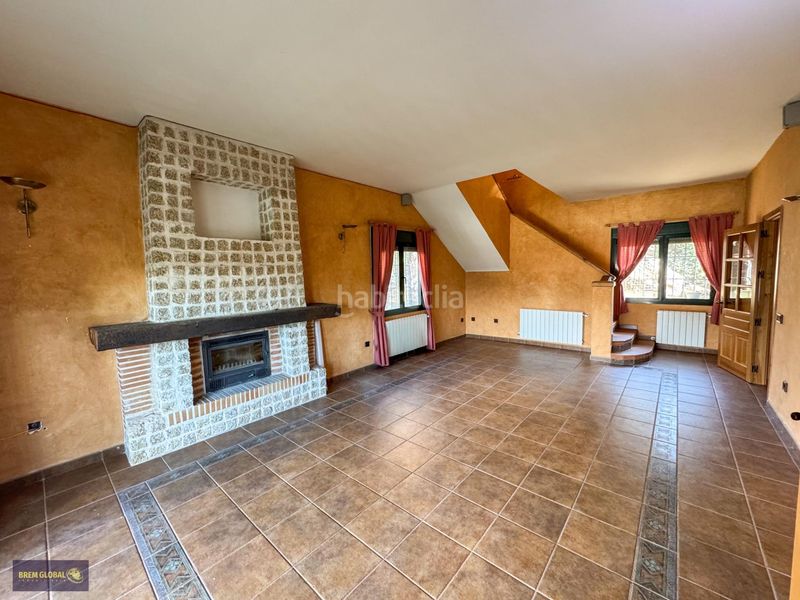 Foto addceff1-d8b5-48a8-a37c-f24befd1a561. Chalet en Navalafuente