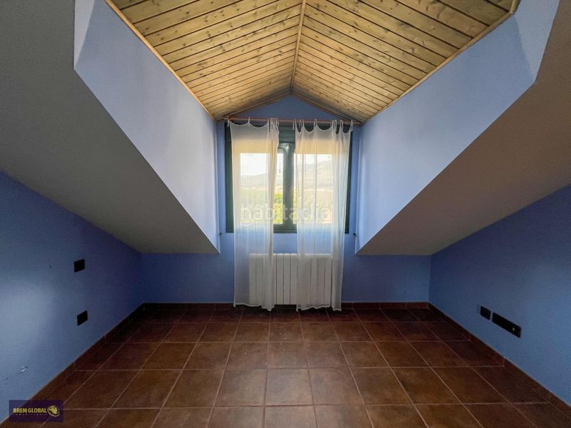 Foto ca22b7d7-0919-44e4-894b-0f76af66ddd0. Chalet en Navalafuente