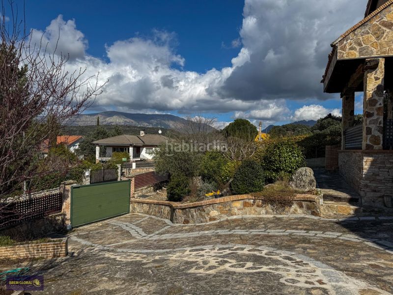 Foto dec57a61-32d9-4d6d-b9ed-421b540251d9. Chalet en Navalafuente