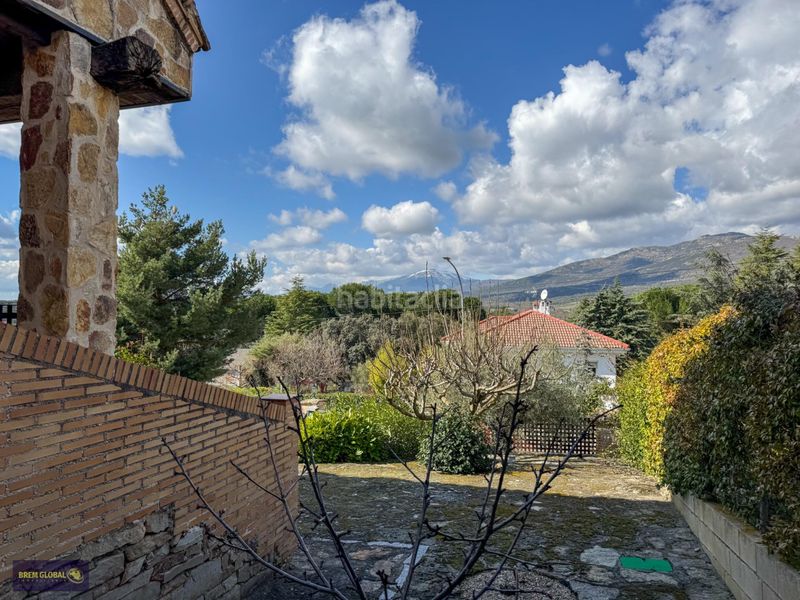 Foto f8b20441-28de-4a87-91d7-587b97a964d5. Chalet en Navalafuente