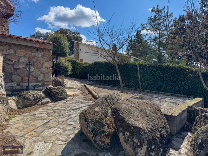 Foto b75db9b7-0fec-4d15-94c4-40d7c6410a86. Xalet amb calefacció aparcament piscina a Navalafuente