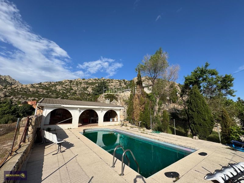 Foto c9b4c9f3-3cea-4812-953d-a5b09d74d7d0. Xalet amb aparcament piscina a Valdemanco