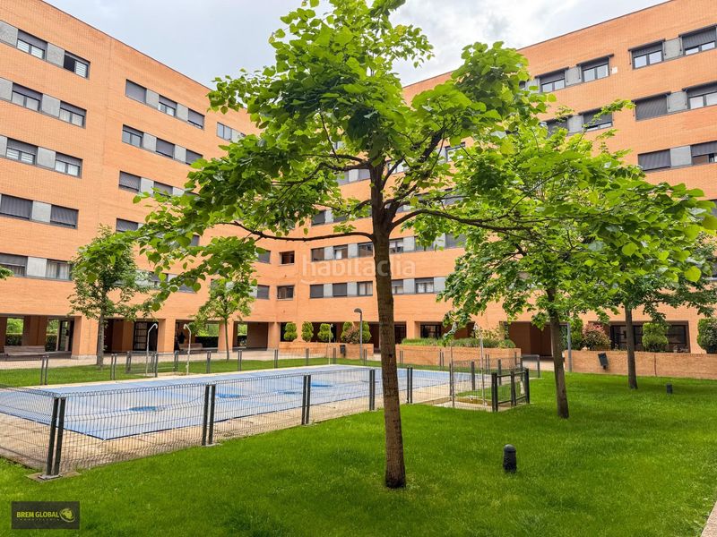 Foto a42e5e44-bc27-49fa-9e03-6c9f4e3c9181. Pis amb calefacció piscina a Sanchinarro Madrid