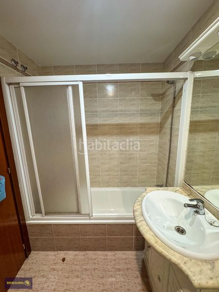 Foto dfa729f6-fa13-4527-abeb-223d23b3a009. Pis amb calefacció piscina a Sanchinarro Madrid