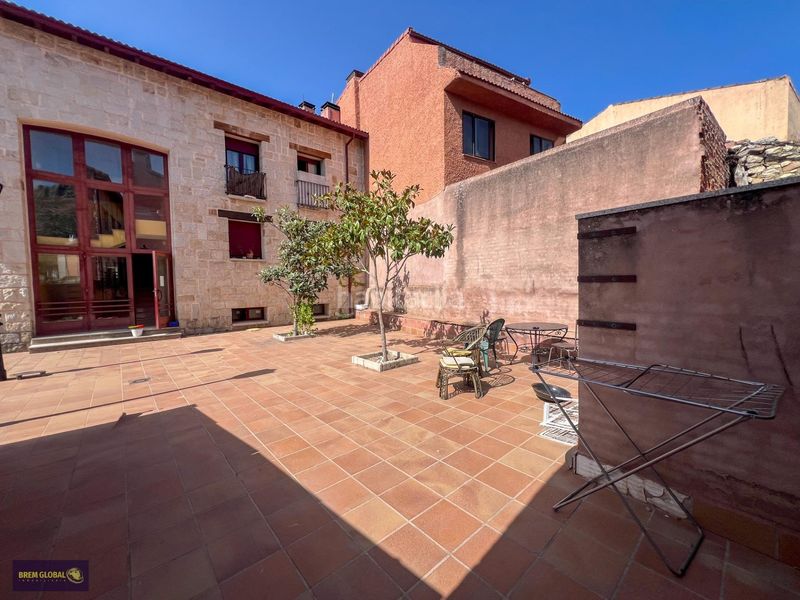 Foto e6a75386-7d5f-4ae7-bc4e-30a307470b26. Duplex avec chauffage parking dans Cabrera (La)