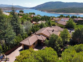 Casa  Cervera buitrago. Casa independiente en el berrueco
