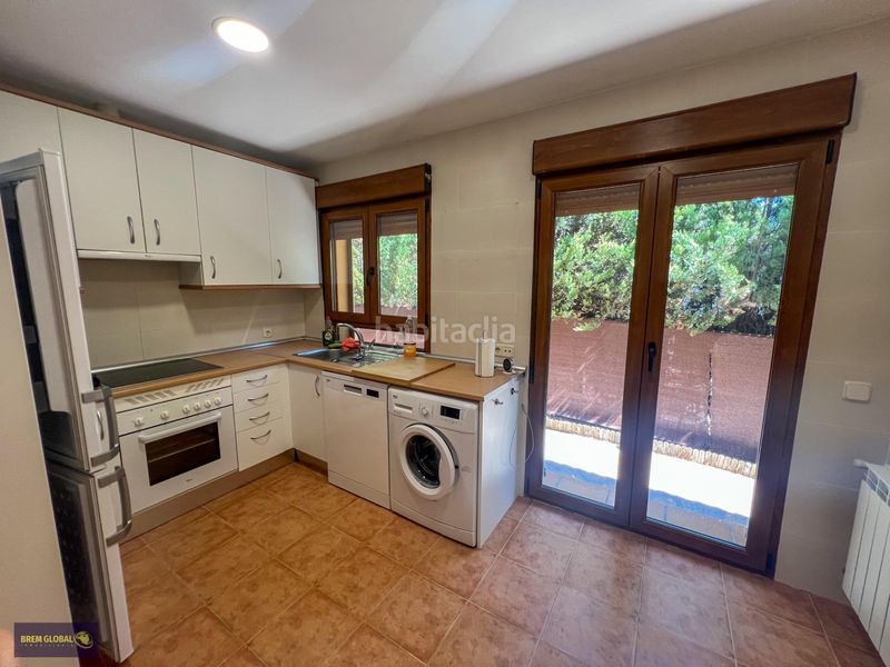 Foto dd7b02ce-cd71-4311-b8ec-a75739ea9830. Casa amb calefacció aparcament a Berrueco (El)