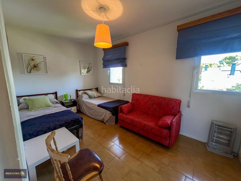 Foto 62257985-5ecf-4435-86e9-39f4e8bf9772. Casa adosada en Cabrera (La)