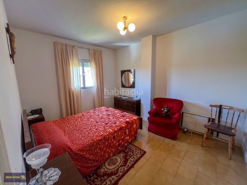 Foto ba8ddd63-dbdf-40e2-b857-74c3f9f9226b. Casa adosada en Cabrera (La)