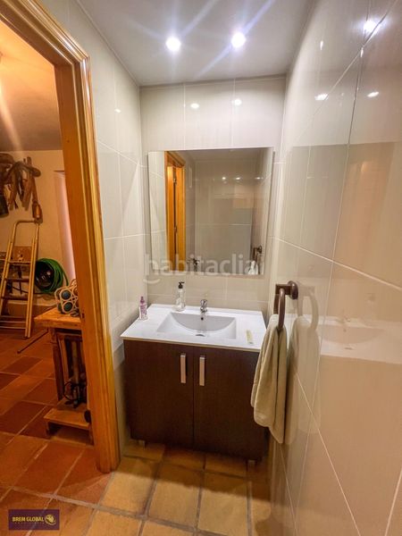 Foto c69bfc83-964d-4688-900f-5fa63a8d0e7d. Casa adosada en Cabrera (La)