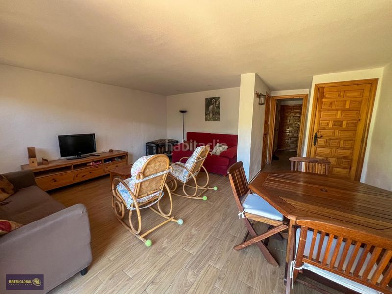 Foto d7216b3d-4065-43a1-b919-64d9f85e96aa. Casa adosada en Cabrera (La)
