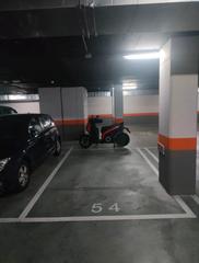Parking coche en La Espinilla-Parque Blanco. Plaza de garaje en venta en coslada