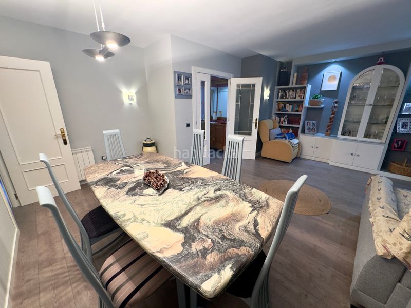 Foto 3ed1f99e-a4eb-440d-bd26-a0eac6abe9c6. Pis amb calefacció aparcament piscina a El Barral Ferial Coslada