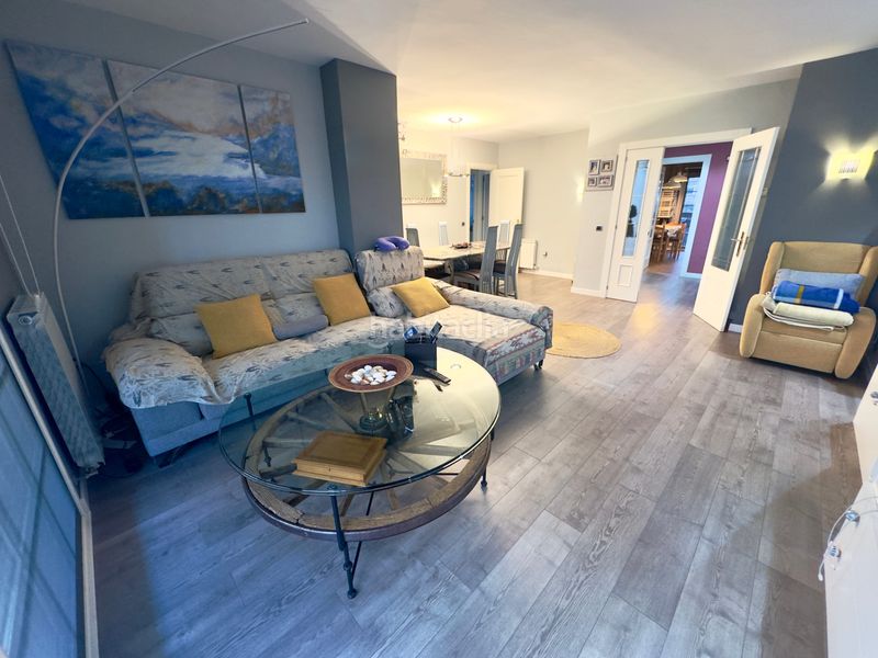 Foto b248eb82-9d54-4ee0-b6ea-fedb5d289a13. Pis amb calefacció aparcament piscina a El Barral Ferial Coslada