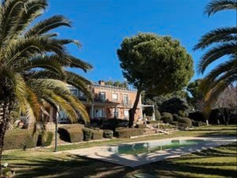 Foto 769cb69c-ac6e-4f5f-9310-769075da0b0f. Casa amb xemeneia calefacció aparcament piscina a Boadilla del Monte