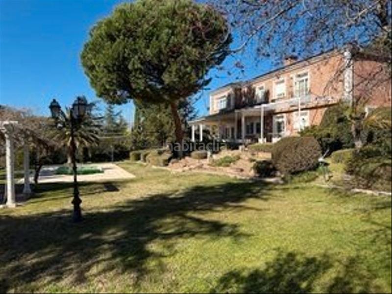 Foto bc3d9b6b-ad34-4090-95cf-27fbda9b8abe. Casa amb xemeneia calefacció aparcament piscina a Boadilla del Monte