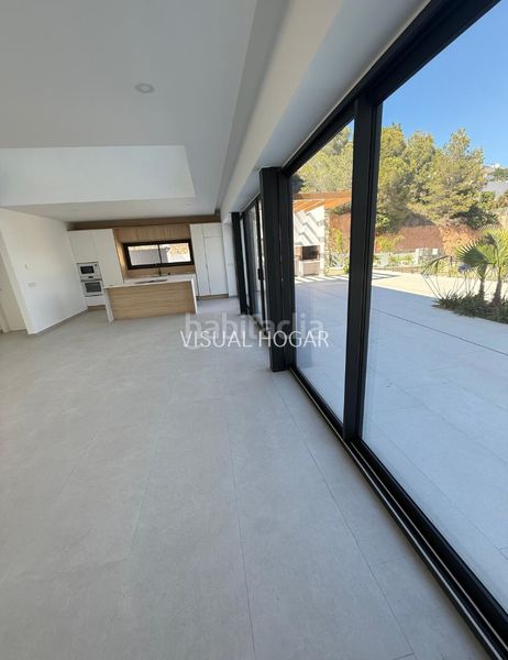 Foto 71ef653b-2d12-4a0e-aaee-0902d16b81a6. Chalet with heating parking pool in La Fustera Benissa
