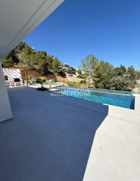 Foto 744c3954-98fd-40d1-9baa-9bc6f6e63706. Chalet with heating parking pool in La Fustera Benissa