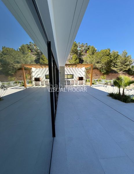 Foto a26a6c29-b9ad-4079-be9a-ff75f96f413c. Chalet with heating parking pool in La Fustera Benissa