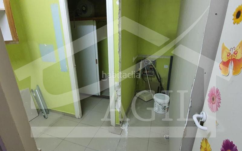 Foto 28d5f682-adab-4cea-8459-fcb22bd38dfb. Lloguer local comercial a Santos Leganés