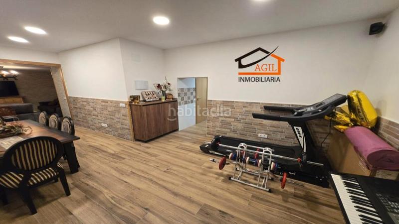 Foto 528bee40-f4ac-446c-b361-9e087c65627e. Casa adossada amb xemeneia calefacció aparcament a Leganés