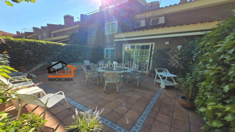 Foto e3a3725d-3734-420e-82bf-7793620765e1. Casa adossada amb xemeneia calefacció aparcament a Leganés