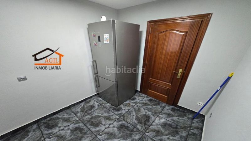 Foto 1fb9f9b6-a6a4-4eac-b0fa-f527f87942d0. Piso en Los Cármenes Madrid