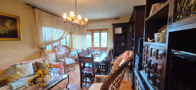 Foto b2510007-b6d4-4277-84be-a64b9008cc5c. Xalet amb xemeneia calefacció a Barraco (El)