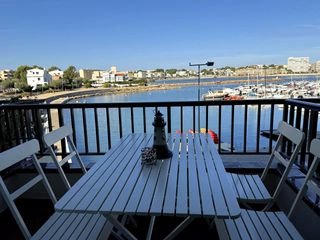 Studiowohnung in Port - La Clota - Puig Sec. Estudio primera línea de mar