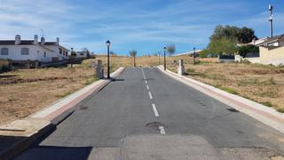 Terreno residencial en Calle amapola 29. En villa del prado, 8 parcelas urbanas
