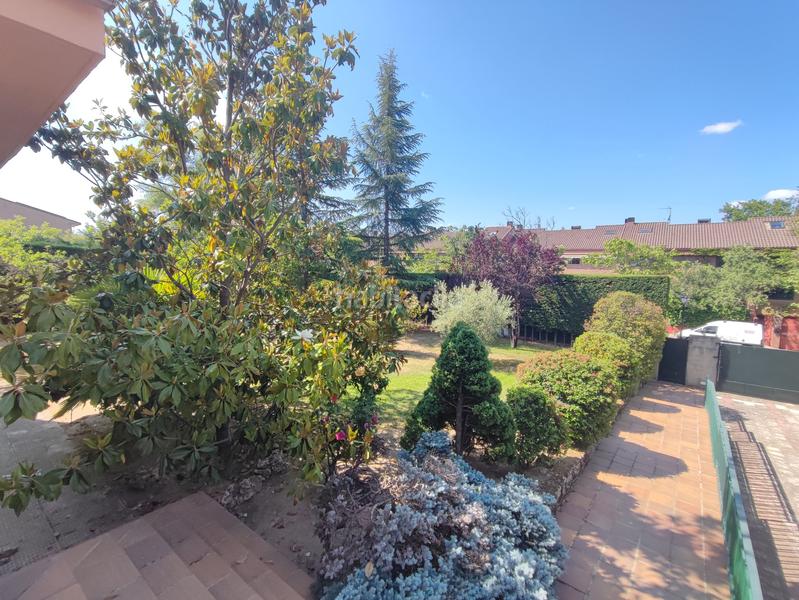 Foto 1088d7ad-2fed-43f8-b3e2-d65e7bedbc2c. Chalet with heating parking in Colonia Torrelodones