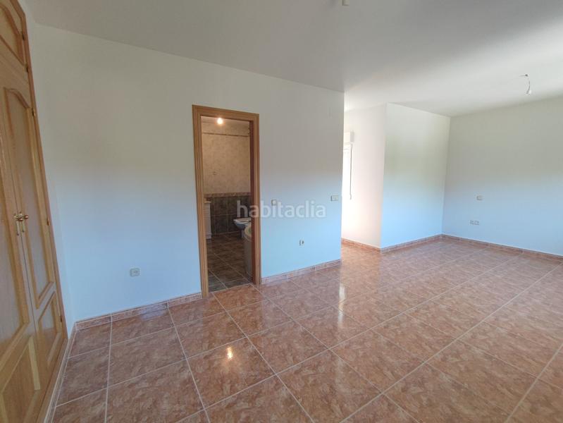Foto 61fce21e-cc7d-4d09-a9c0-6a6e6f42652e. Chalet with heating parking in Colonia Torrelodones
