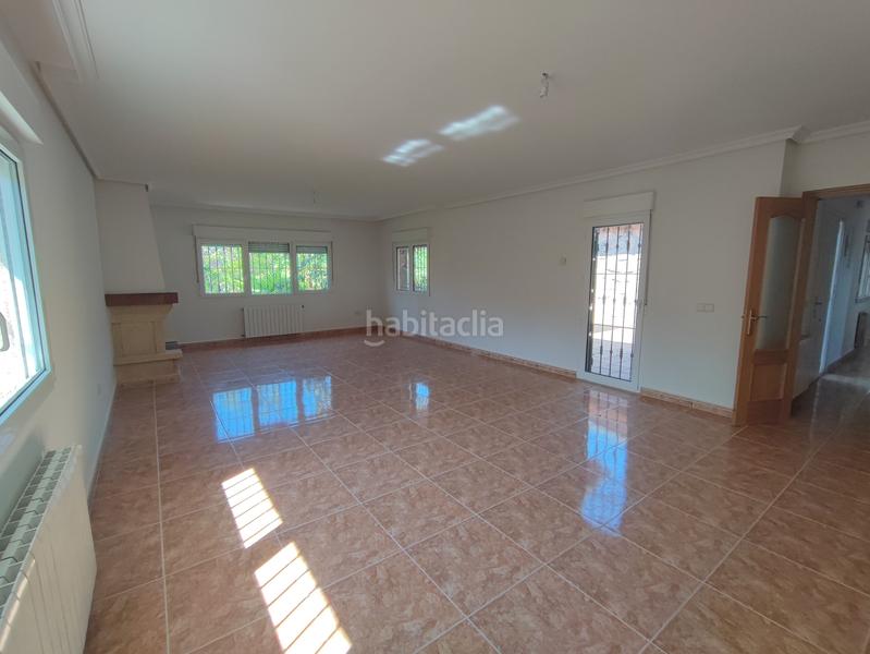 Foto 28f42ef5-e127-4cdf-8f2c-5c0a83e97b50. Chalet con riscaldamento parcheggio in Colonia Torrelodones