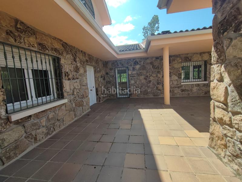 Foto 3ca71071-f4bd-469c-9bd4-d9ba79e1182d. Chalet con riscaldamento parcheggio in Colonia Torrelodones