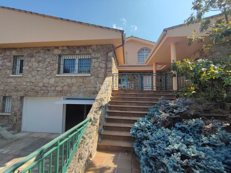 Foto f26960cb-1d09-49a4-a7e6-287efe0c76d5. Chalet con riscaldamento parcheggio in Colonia Torrelodones