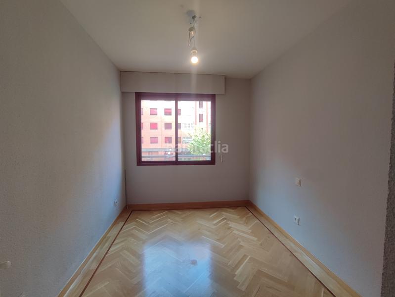 Foto 0d1cd809-87ef-423f-9f27-ef53909e827c. Flat with heating parking pool in Acacias Madrid