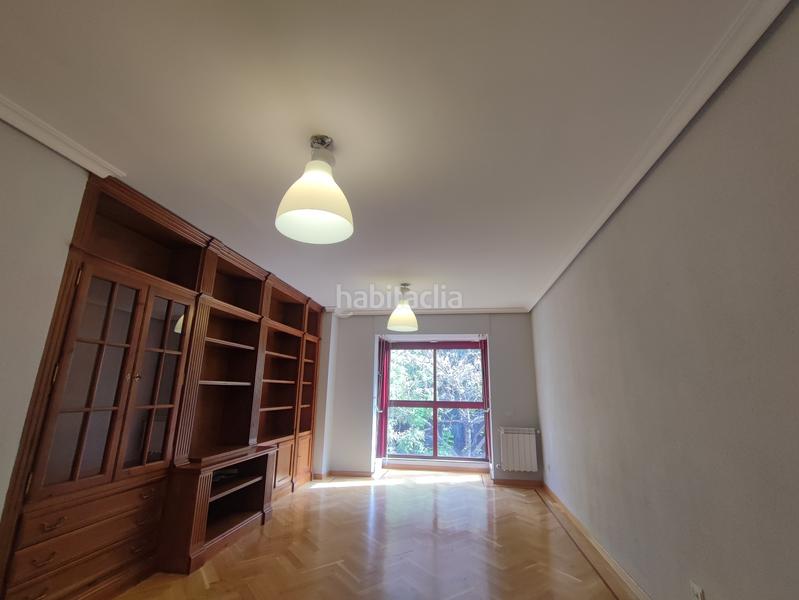 Foto 22aa4995-9115-49ed-8028-a4bc27553d07. Flat with heating parking pool in Acacias Madrid