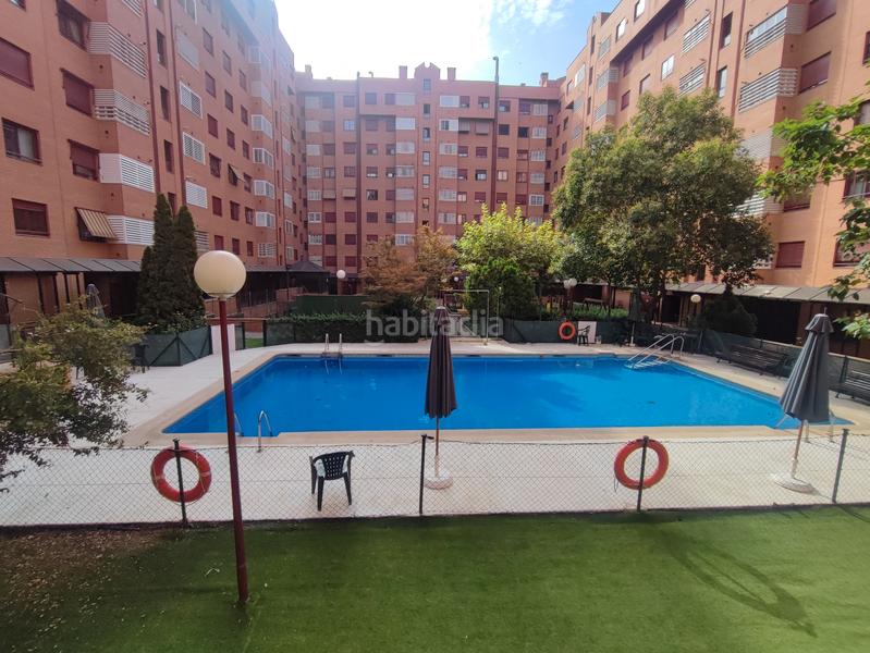 Foto 3e92c3c7-6322-451b-bc78-1098a94f8466. Flat with heating parking pool in Acacias Madrid