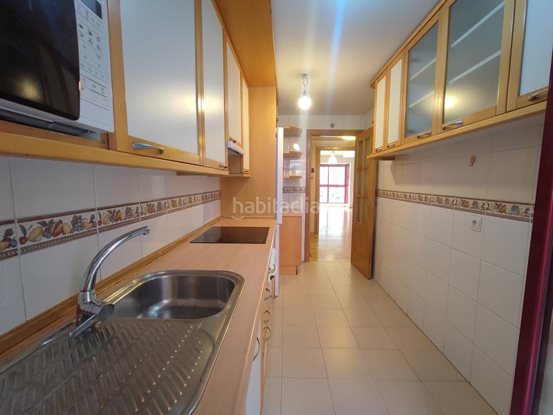 Foto 48c43c1e-8be1-442a-bcb6-a6249dd3a8c8. Flat with heating parking pool in Acacias Madrid