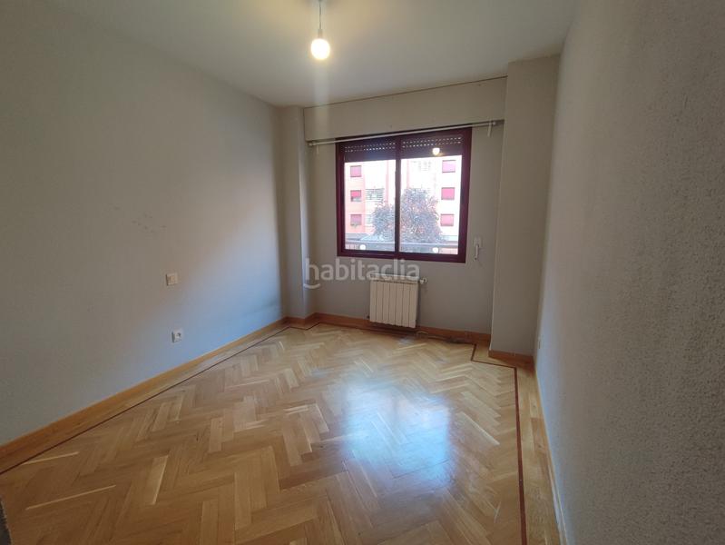 Foto 523ddf16-968d-4cfc-8364-3670285e36e9. Flat with heating parking pool in Acacias Madrid