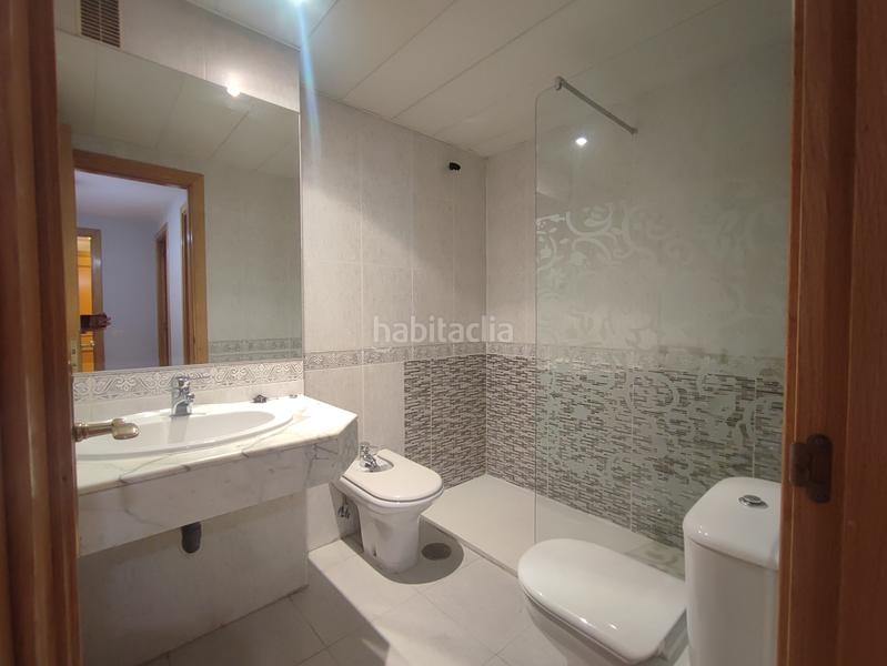 Foto 7f7fffb9-e65f-4570-962c-239bd214e3b1. Flat with heating parking pool in Acacias Madrid