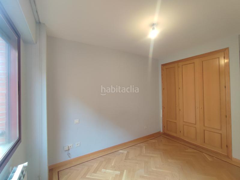 Foto a0c2d232-2314-4f2c-98ca-bd7565c1c035. Flat with heating parking pool in Acacias Madrid