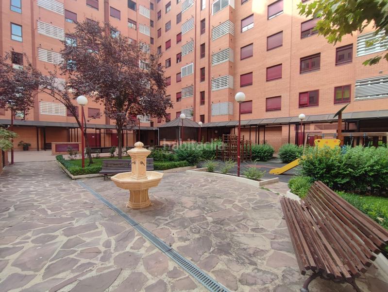 Foto df593f4b-f590-4ec0-97d0-2dba574192d5. Flat with heating parking pool in Acacias Madrid